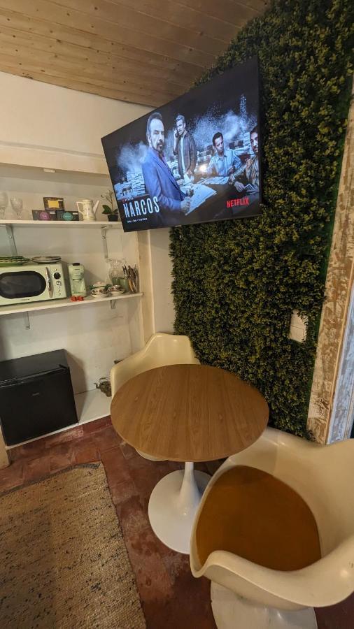 Tiny Smart Home, Private Garden & Outside Jacuzzi. Center Sintra! Ngoại thất bức ảnh