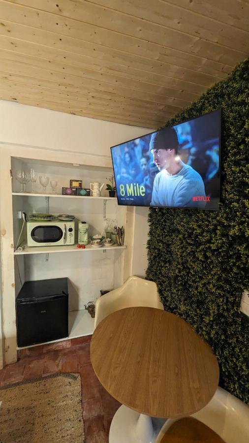 Tiny Smart Home, Private Garden & Outside Jacuzzi. Center Sintra! Ngoại thất bức ảnh
